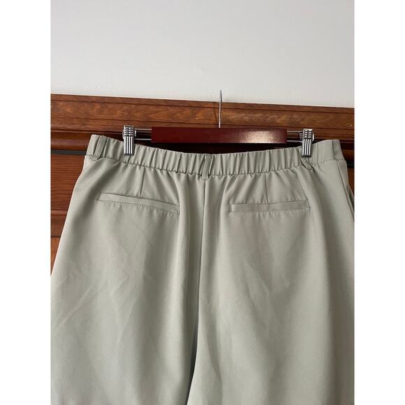 32 Degrees Cool Women's Tailored Dress Shorts Pleated High Rise Sage Green SZ L - Picture 8 of 11